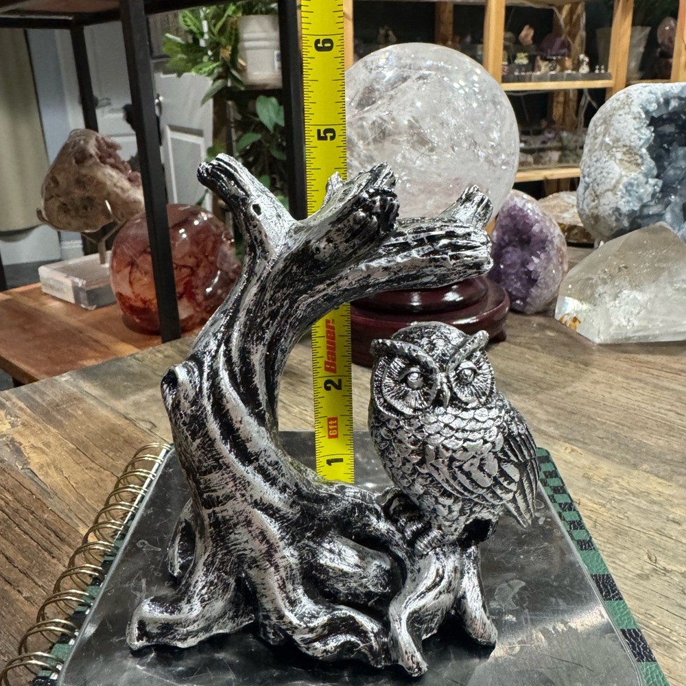 Silver Owl Sphere holder with a Blue Flower agate sphere - Picture 3 of 4